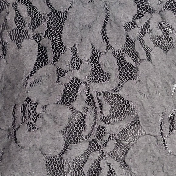 Mudd burnout Gray Floral Print Lace Half Sleeve Top. Size Extra Large. - Picture 9 of 9